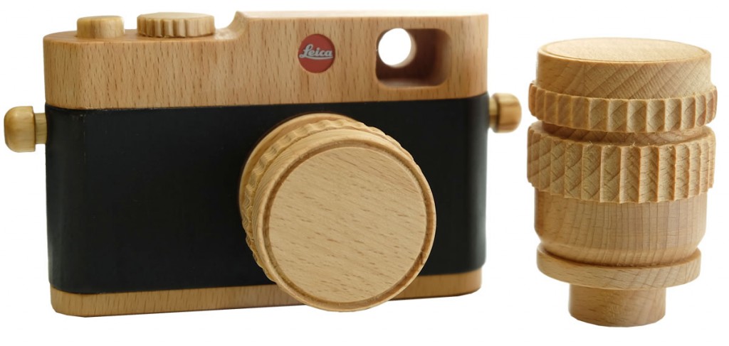 Die Leica Holzkamera ist aus Buche und ist gänzlich als Fanartikel anzusehen. Ein MUSS für jeden Leica-Freund. 