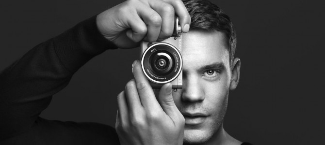 Manuel Neuer und die Sony Alpha 6000 Manuel Neuer und die Sony Alpha 6000