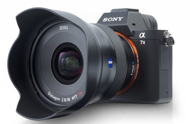 Zeiss Batis 2,8/18mm mit OLED-Display